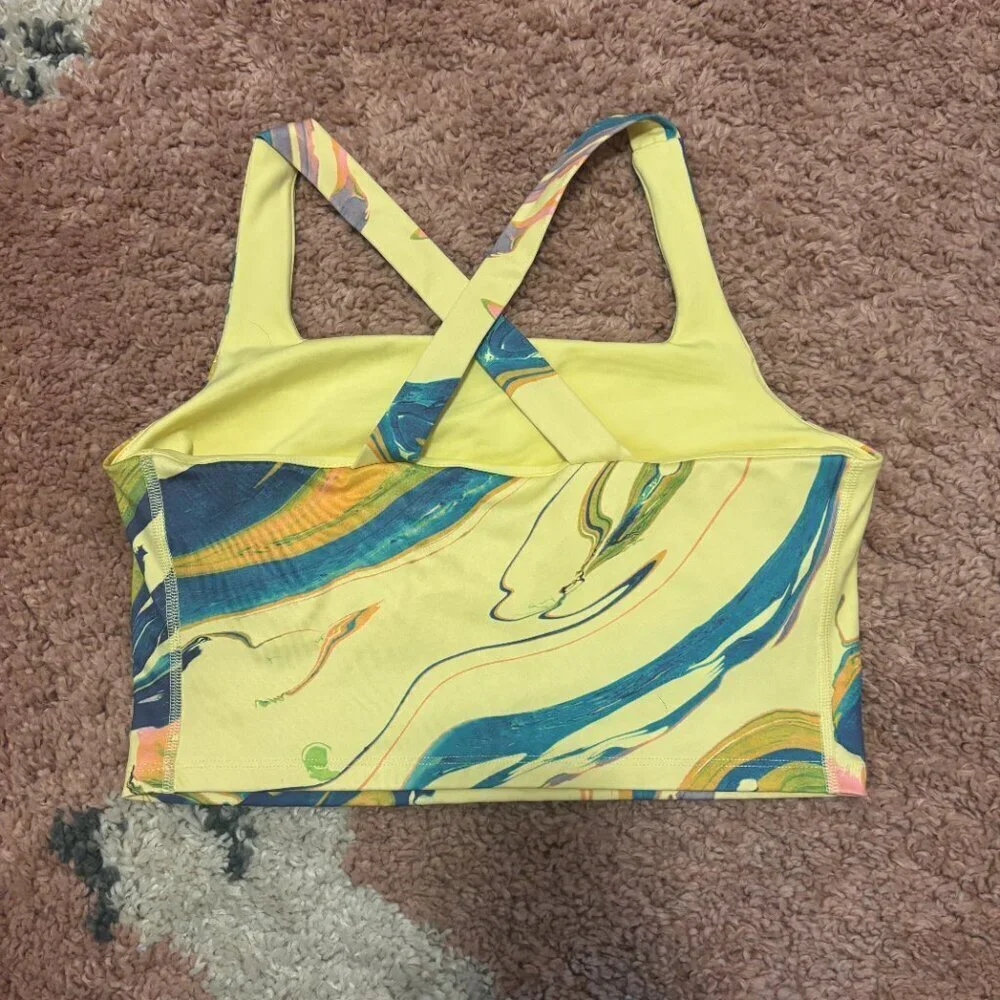 Nike Aurora Women's Cropped Marbled Tank. Size Large. MSRP $60. Athletic Running